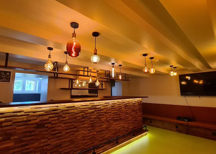 Banana's Camp Hostel *