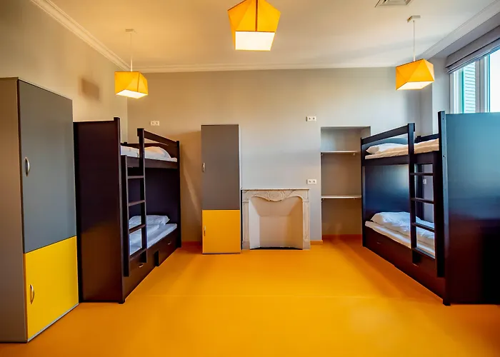 Hostel Banana's Camp *