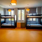 Banana's Camp Auberge de jeunesse *