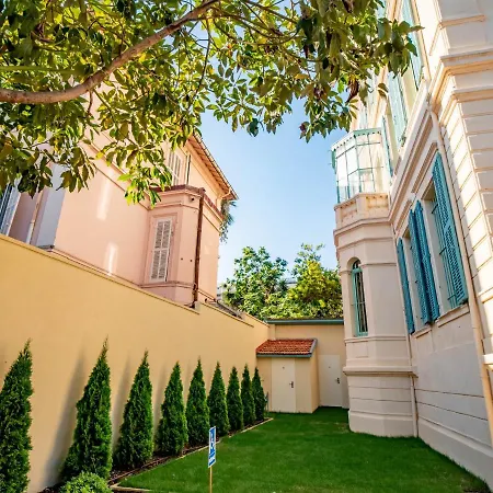 Banana's Camp Auberge de jeunesse Cannes