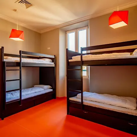 Albergue Banana's Camp