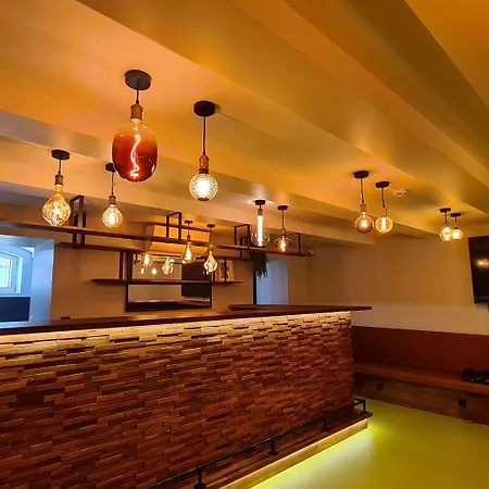 Banana's Camp Хостел *