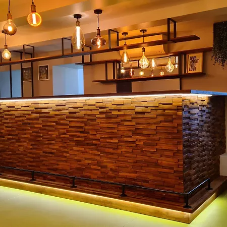 Banana's Camp 호스텔