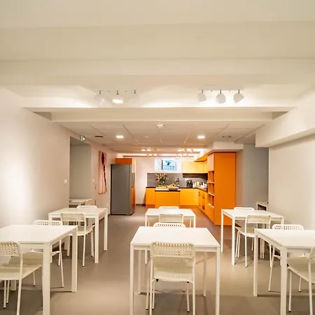 Banana's Camp Cannes