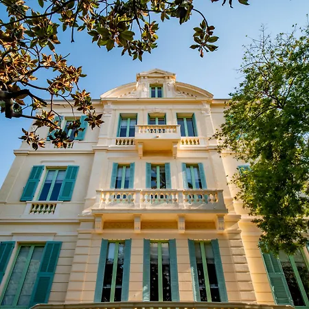 Banana's Camp * Cannes