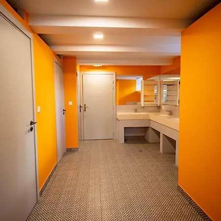 Banana's Camp * Cannes